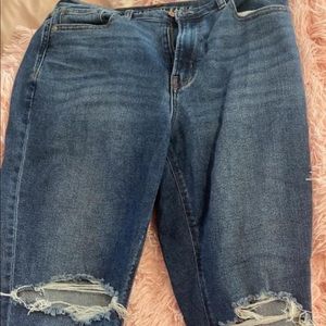 American eagle curvy high rise mom jeans